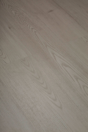 SPC ламинат Respect Floor Wood Дуб Морозный 4218