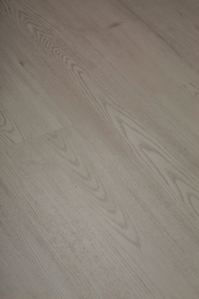 SPC ламинат Respect Floor Wood Дуб Морозный 4218